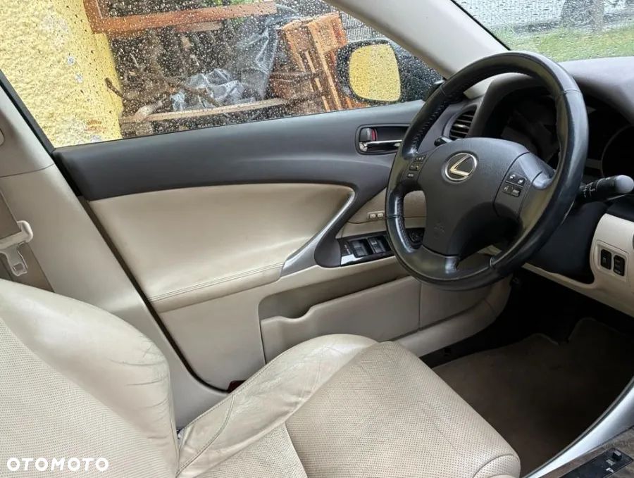 Lexus IS 250 Executive Line - 4