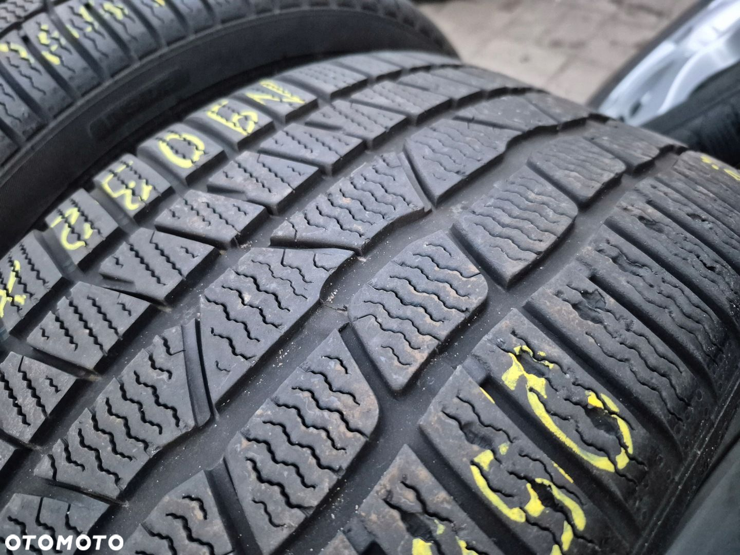 CONTINENTAL CONTIWINTERCONTACT TS830P 255/35R18 94V 2X - 3