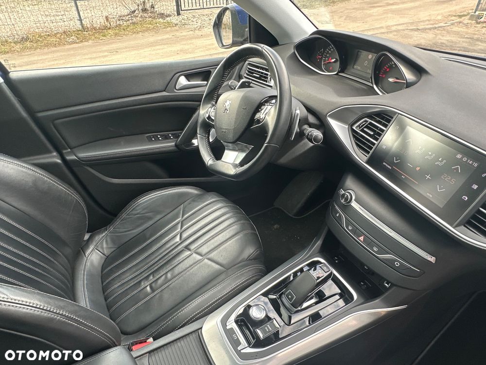 Peugeot 308 BlueHDi 130 EAT8 Business - 9