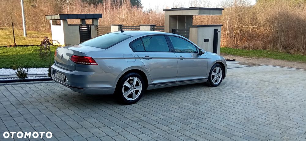Volkswagen Passat - 13