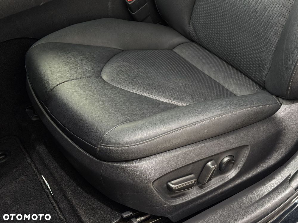 Toyota Camry - 11