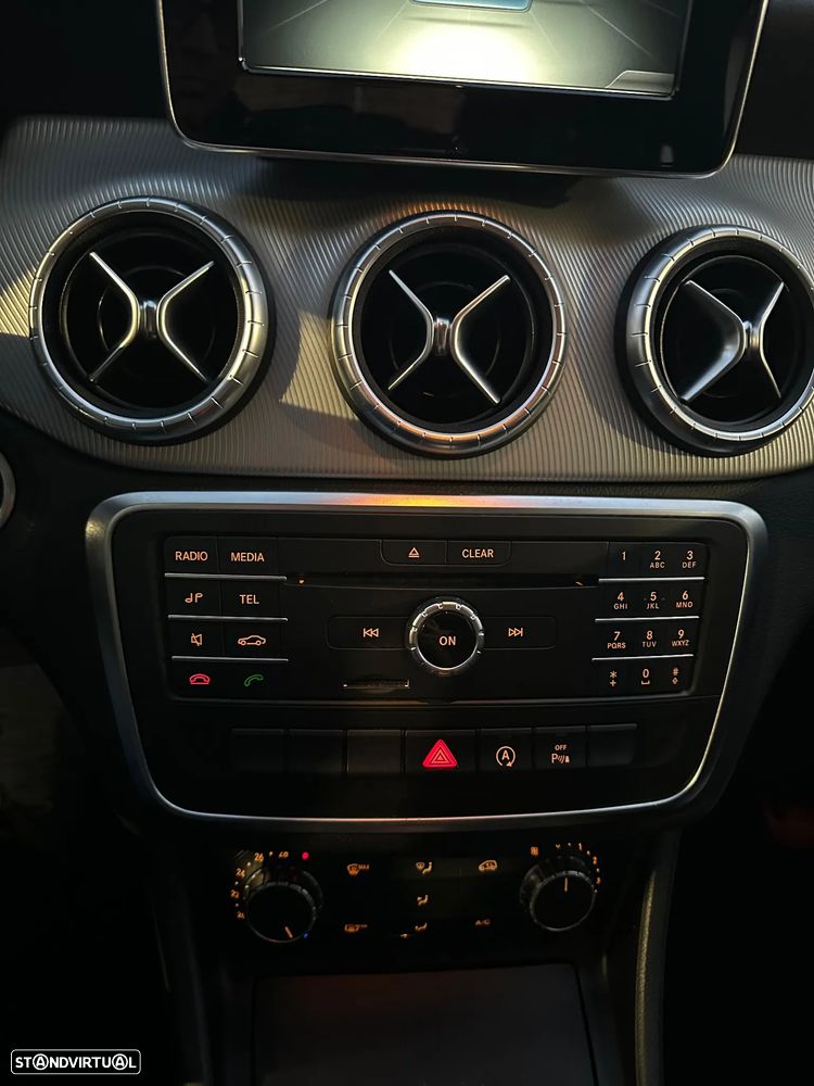 Mercedes-Benz CLA 180 d Urban - 30