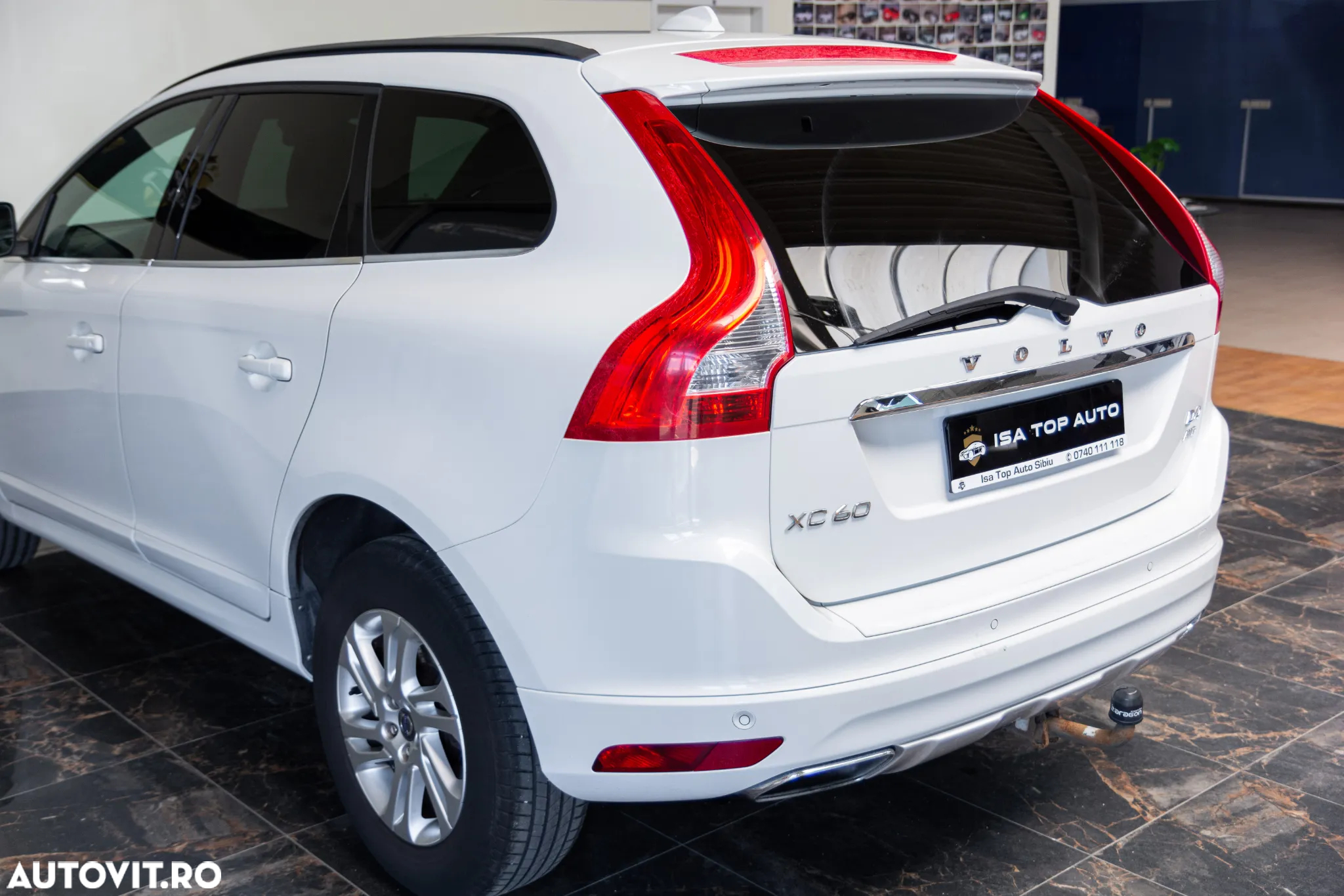 Volvo XC 60 D4 AWD Momentum - 30