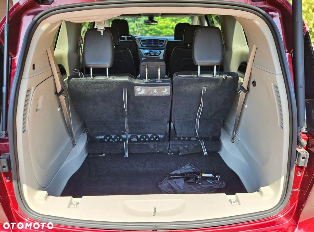 Chrysler Pacifica - 27