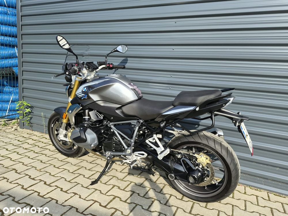 BMW R - 6