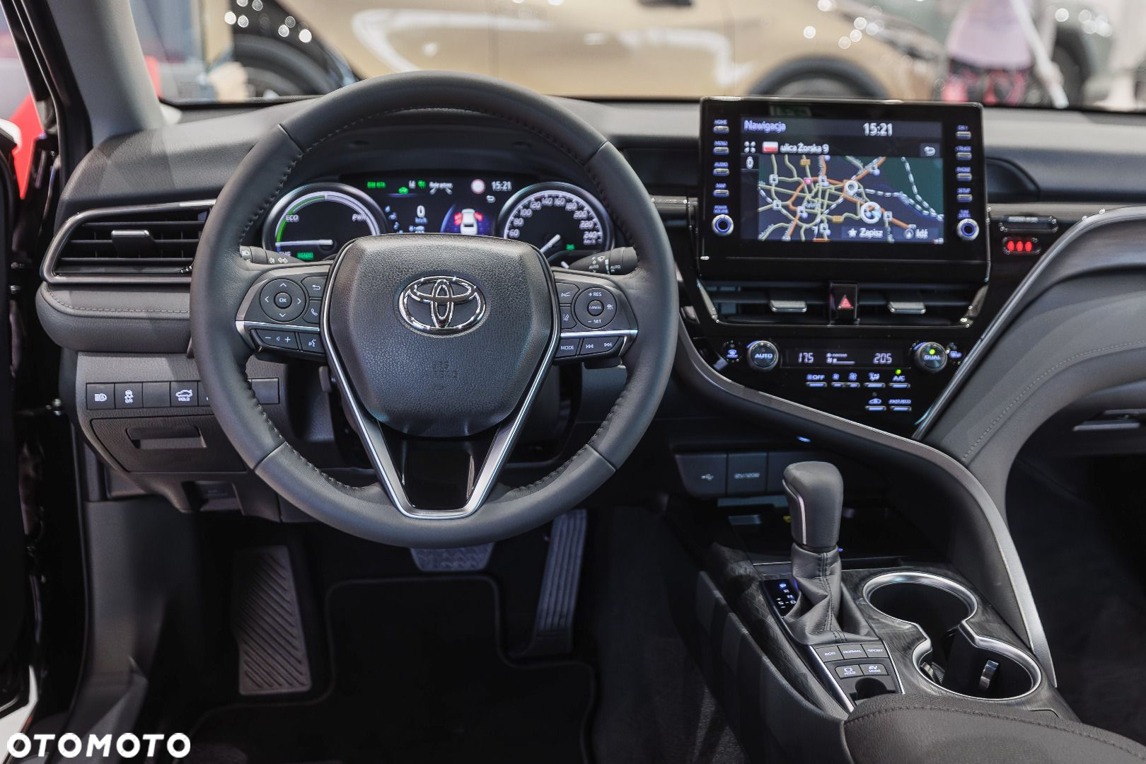 Toyota Camry - 30