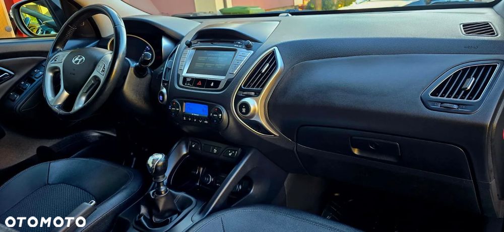 Hyundai ix35 2.0 CRDi Premium 4WD - 17