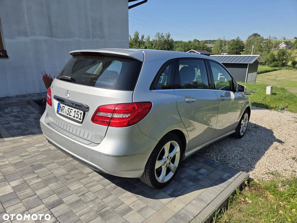 Mercedes-Benz Klasa B 180 BlueEFFICIENCY Edition Style - 8