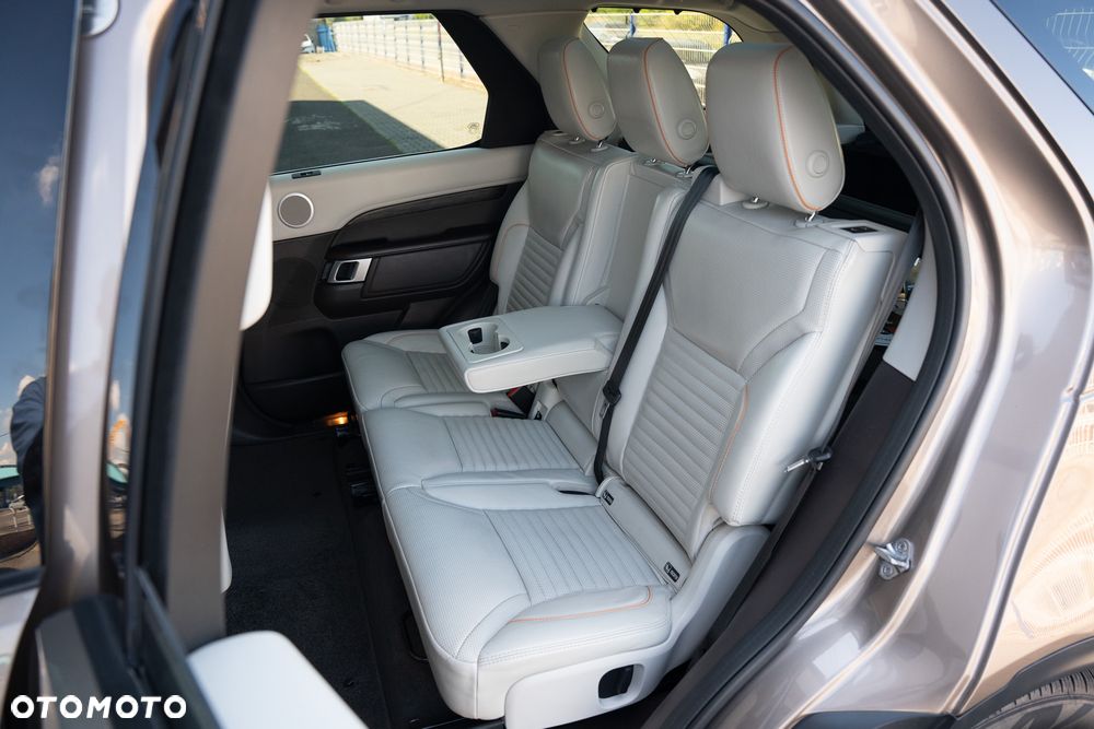 Land Rover Discovery V 2.0 SD4 HSE Luxury - 34