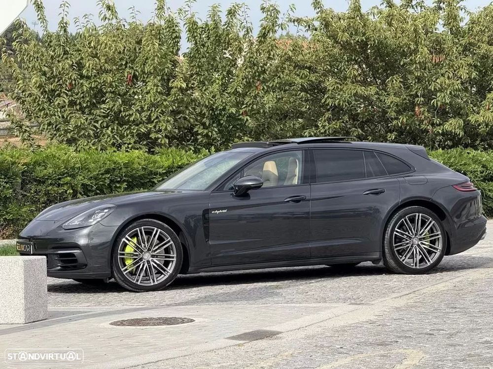 Porsche Panamera Sport Turismo 4 E-Hybrid - 2
