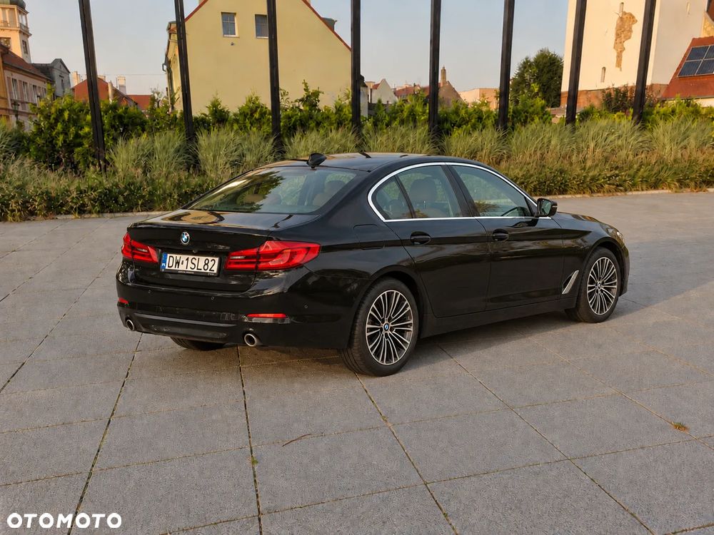 BMW Seria 5 518d Luxury Line sport - 25