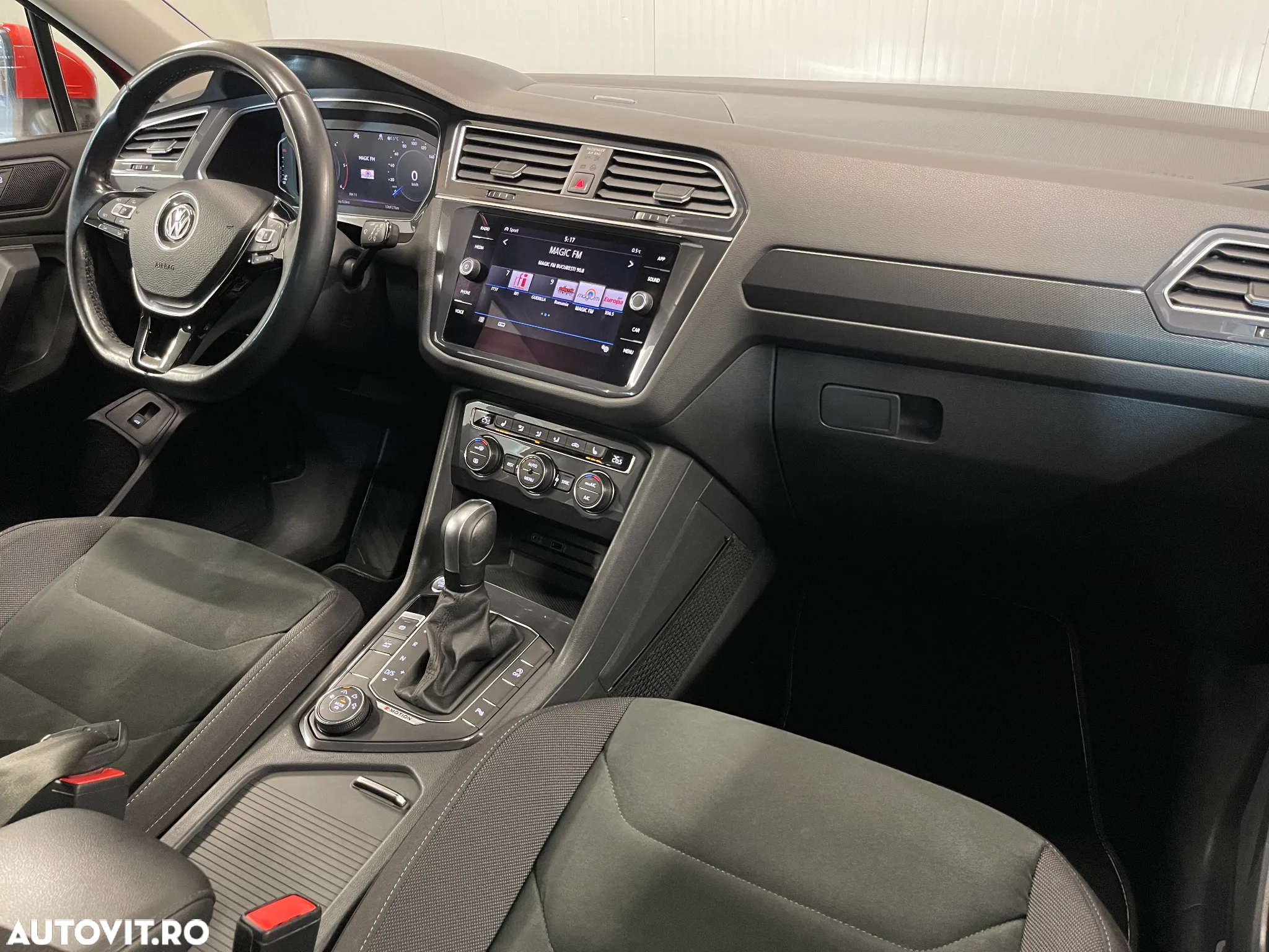 Volkswagen Tiguan 2.0 TDI 4Mot DSG Highline - 9