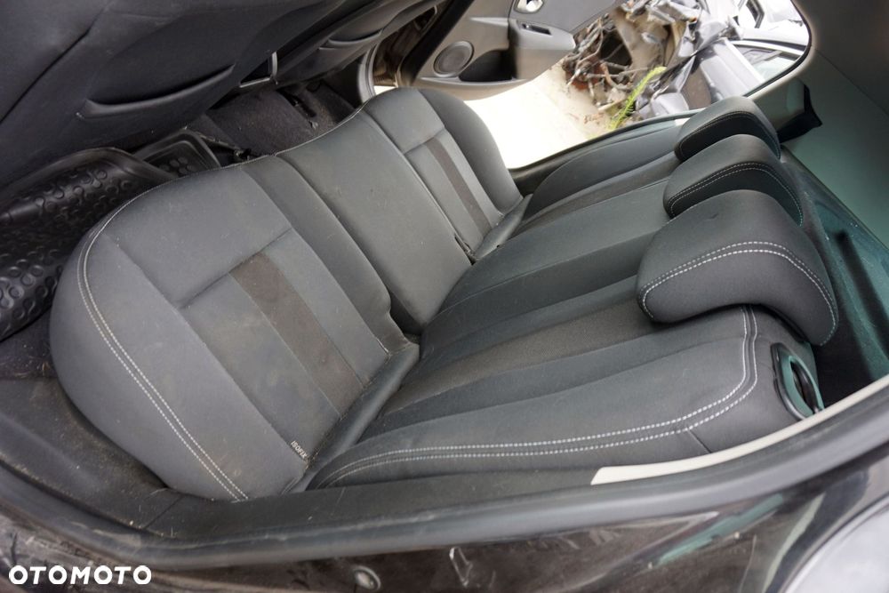 RENAULT MEGANE III PH1 5D HB 2009 NV676 1.9 DCI F9Q870 130KM ND4001 CZARNY na części - 14