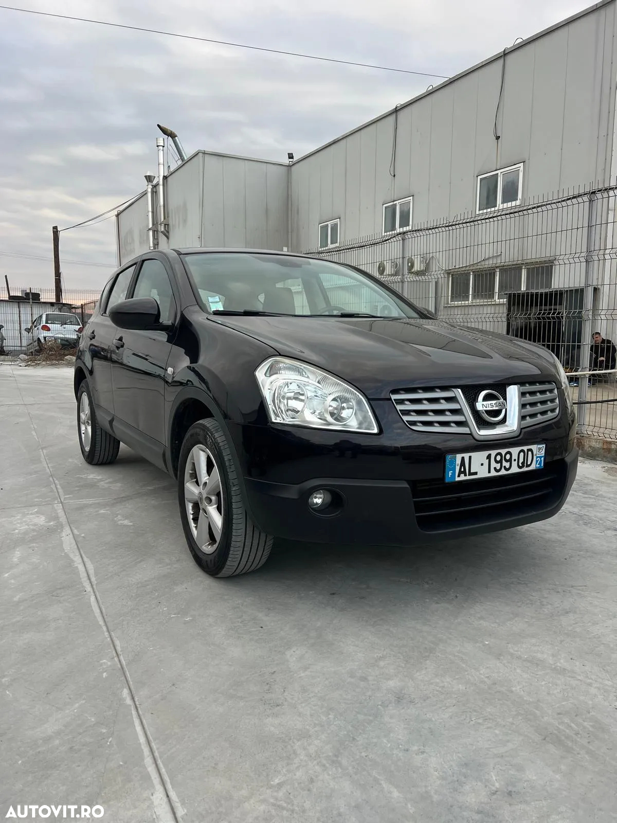 Nissan Qashqai - 2