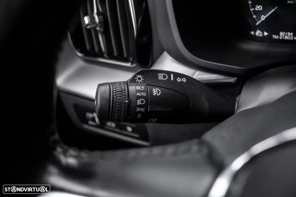 Volvo XC 60 2.0 T6 PHEV Inscription AWD - 16