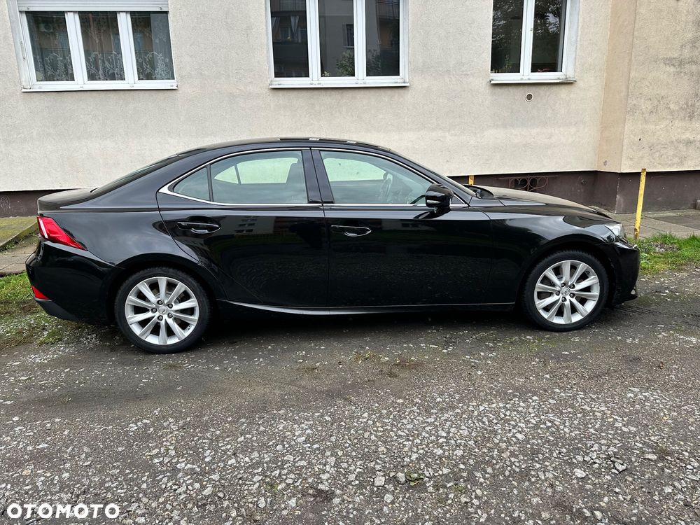 Lexus IS 200t Elite - 3