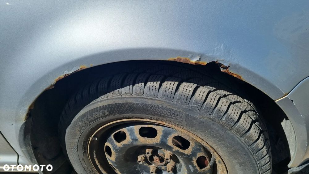 Volkswagen Golf 1.9 TDI Basis - 4