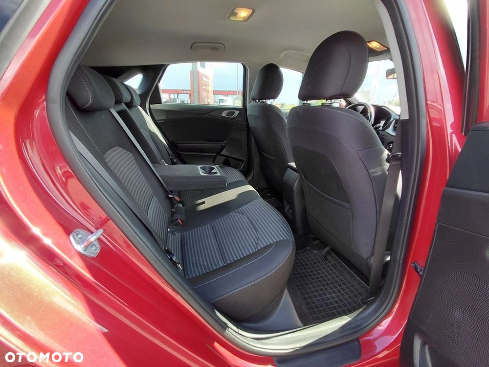 Kia Ceed 1.5 T-GDI M - 21