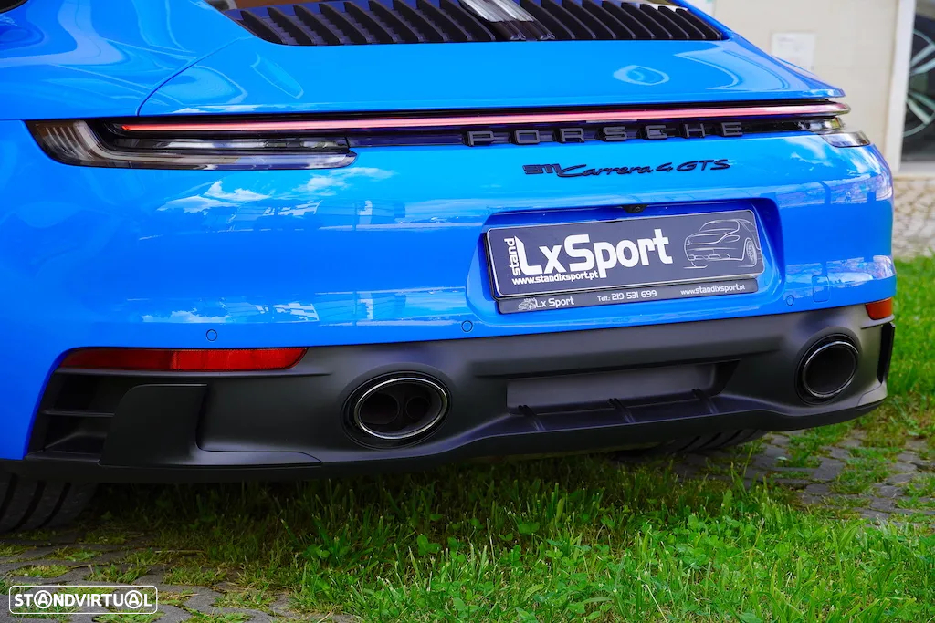 Porsche 911 (992) Carrera 4 GTS PDK - 17