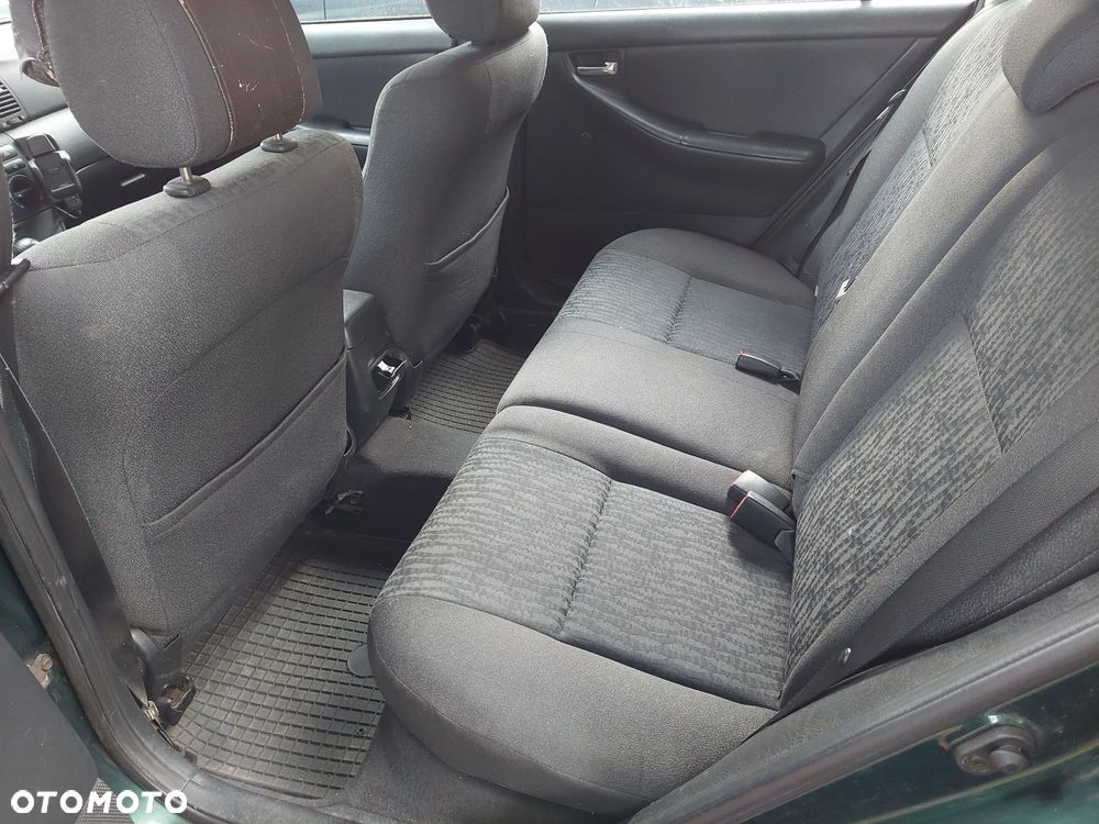 Toyota Corolla - 16