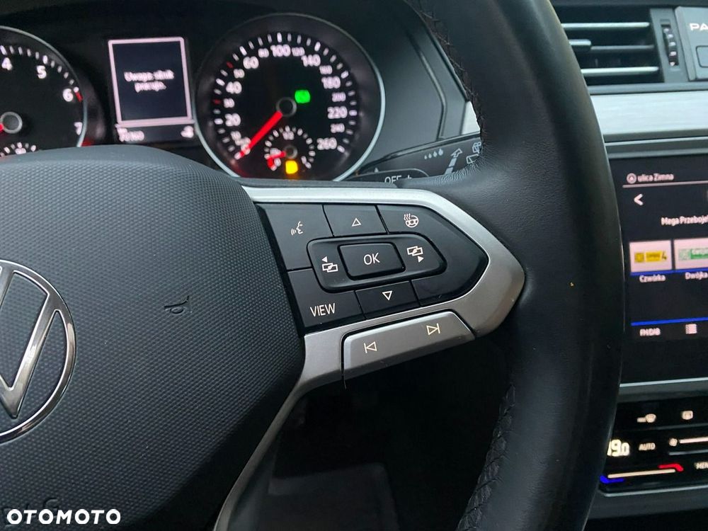Volkswagen Passat - 27