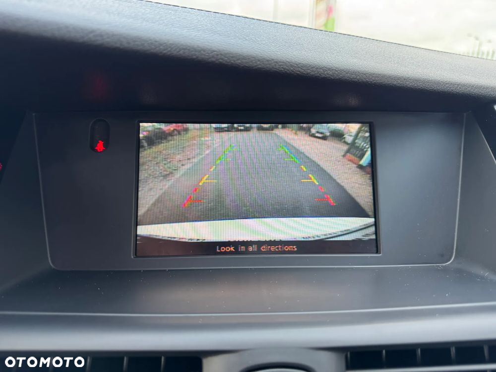 Renault Latitude 3.0 V6 dCi Initiale - 9