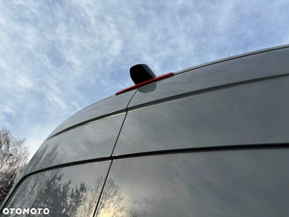 Mercedes-Benz Sprinter - 10