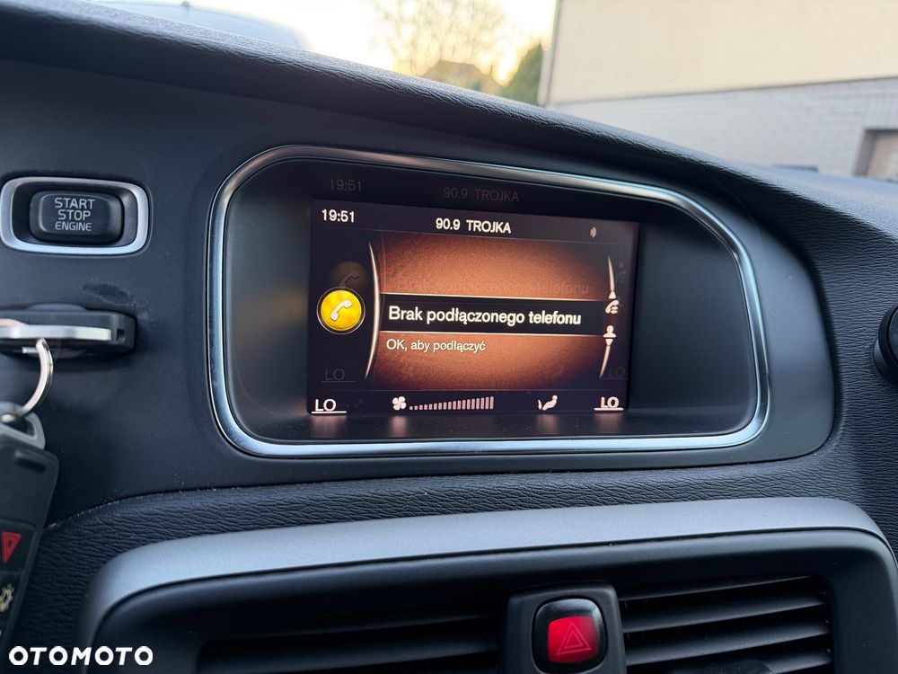 Volvo V40 T3 - 19