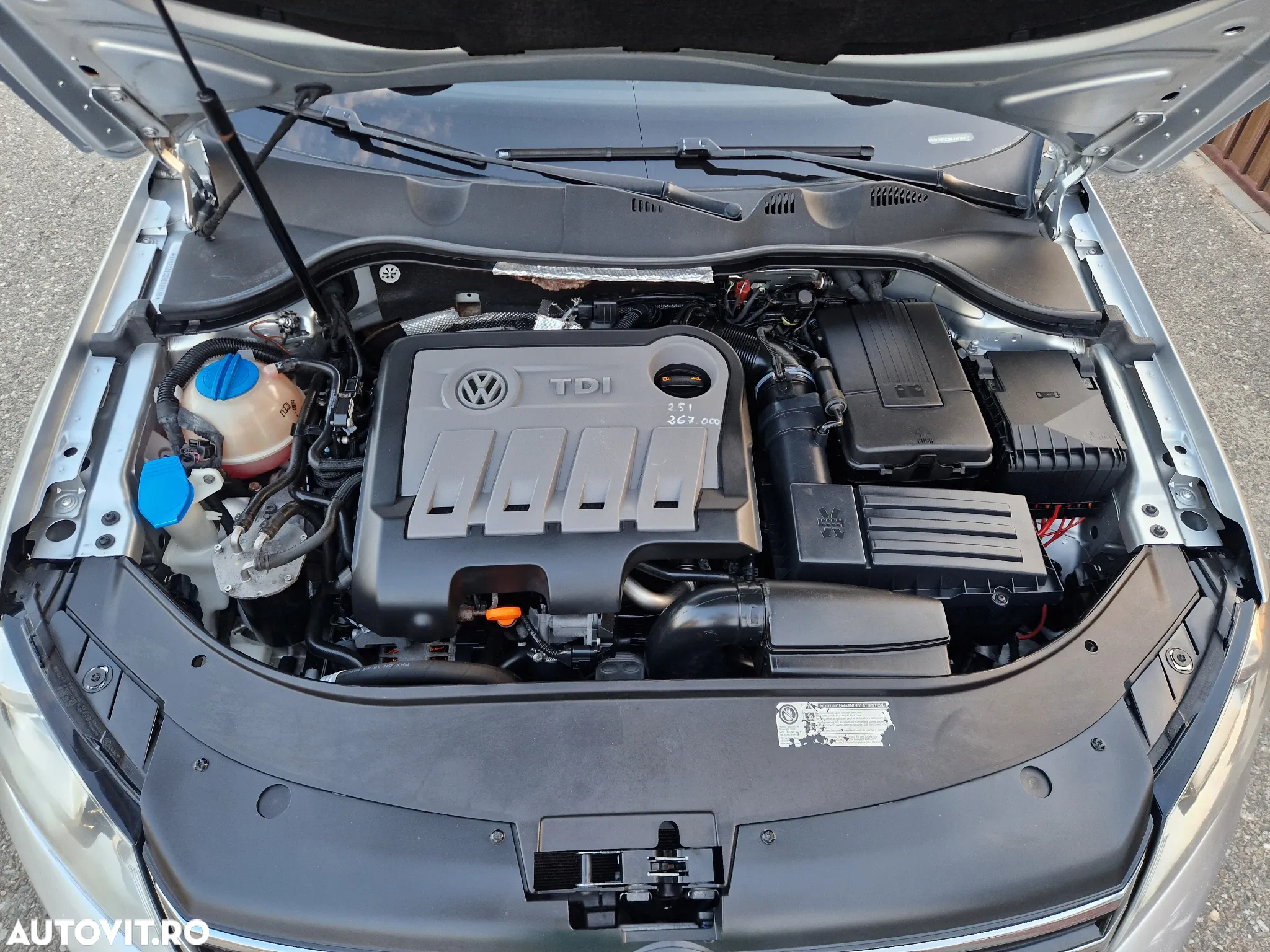 Volkswagen Passat - 14