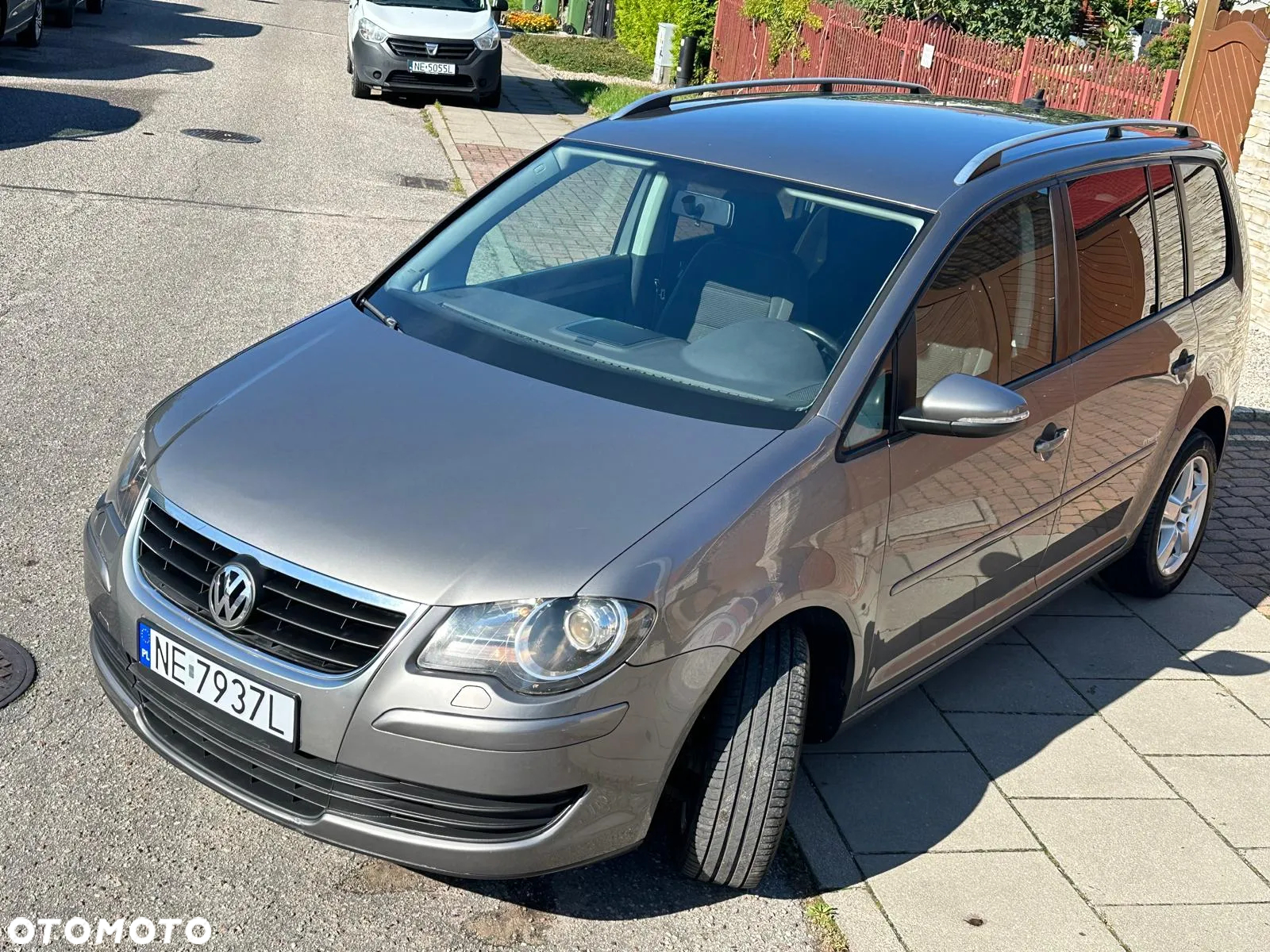 Volkswagen Touran - 18