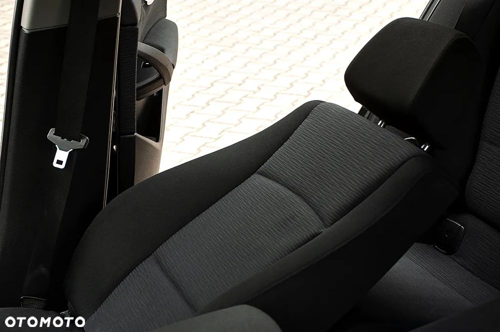 BMW X1 sDrive18i xLine - 26