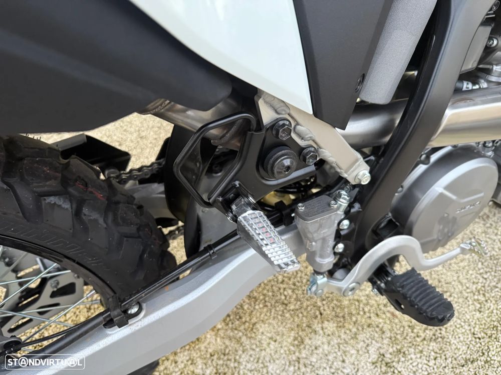 Suzuki DR -Z 4S MOTO SERVIÇO !! DESDE 118€ Mês - 13