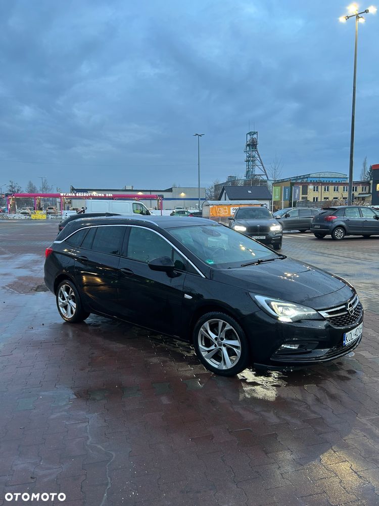 Opel Astra 1.6 CDTI Sport - 2