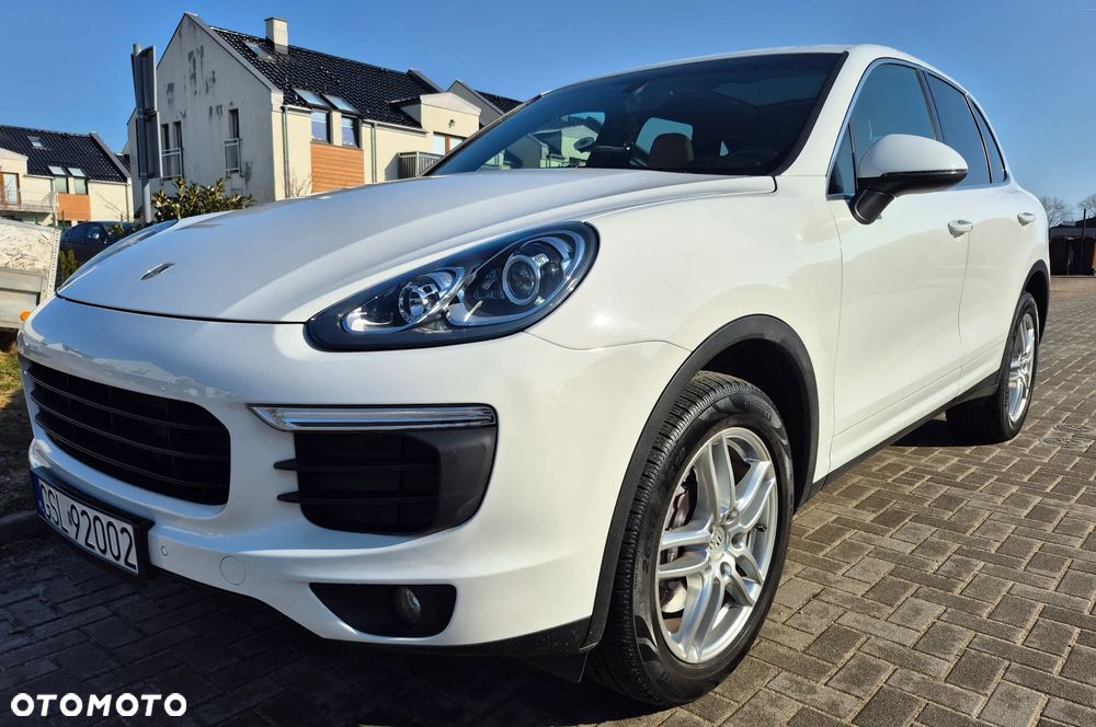 Porsche Cayenne - 1