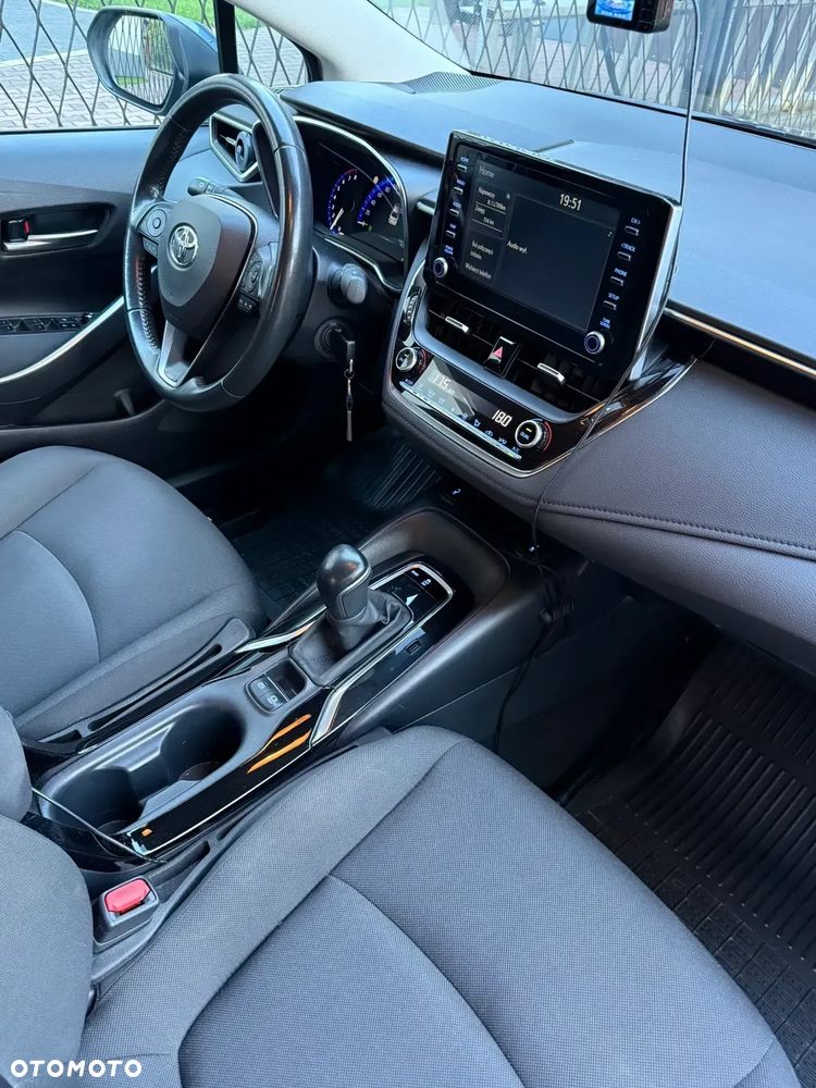 Toyota Corolla - 24