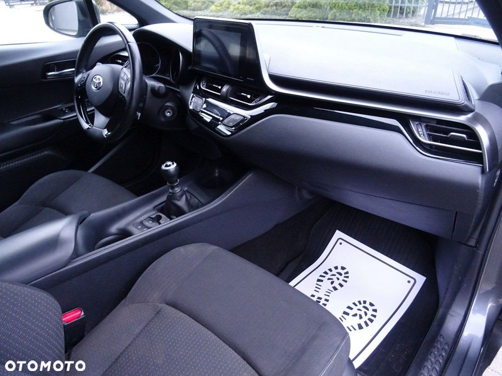 Toyota C-HR - 11