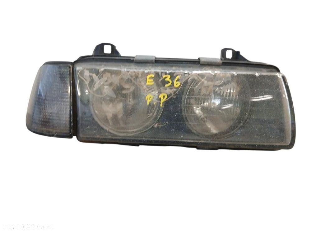 LAMPA PRAWA PRZEDNIA PRZÓD KIERUNKOWSKAZ BMW E36 LAMPA PRAWY PRZÓD E36 - 1
