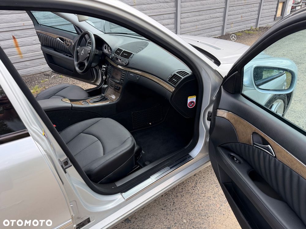 Mercedes-Benz Klasa E 320 CDI 7G-TRONIC Avantgarde BusinessEDITION - 27