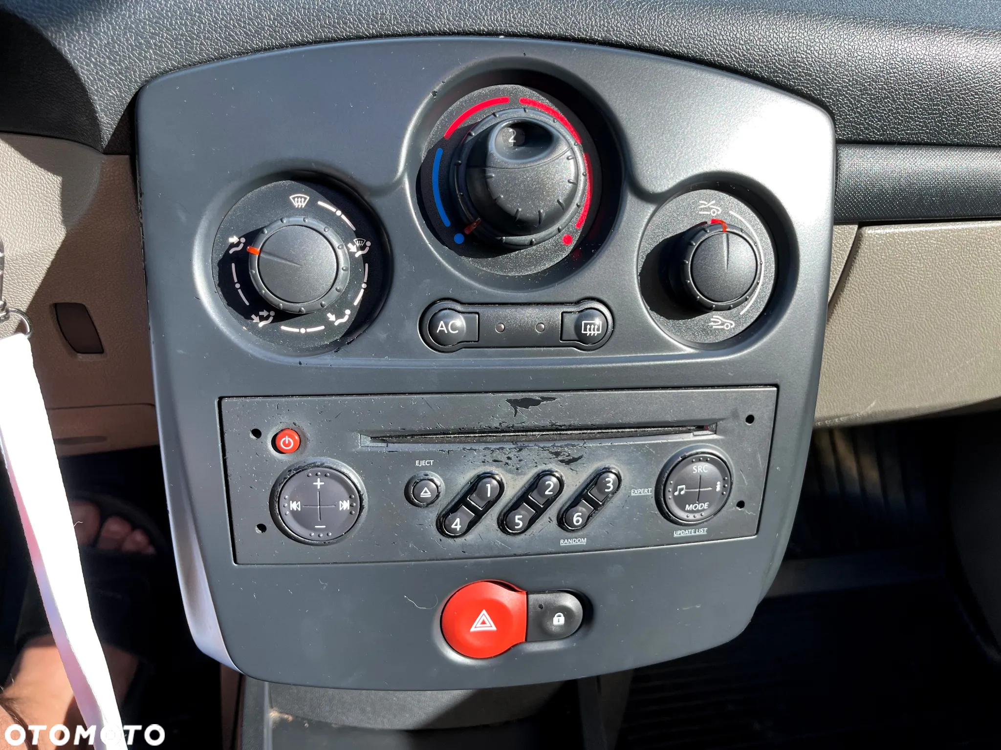 Renault Clio - 15