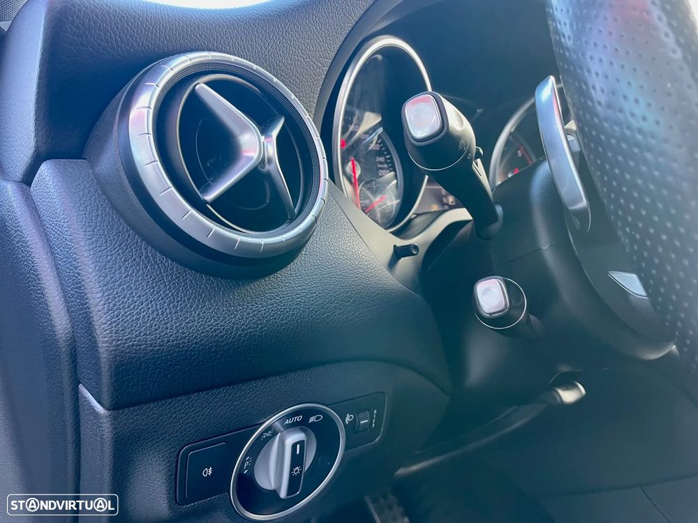 Mercedes-Benz CLA 220 CDi AMG Line Aut. - 11