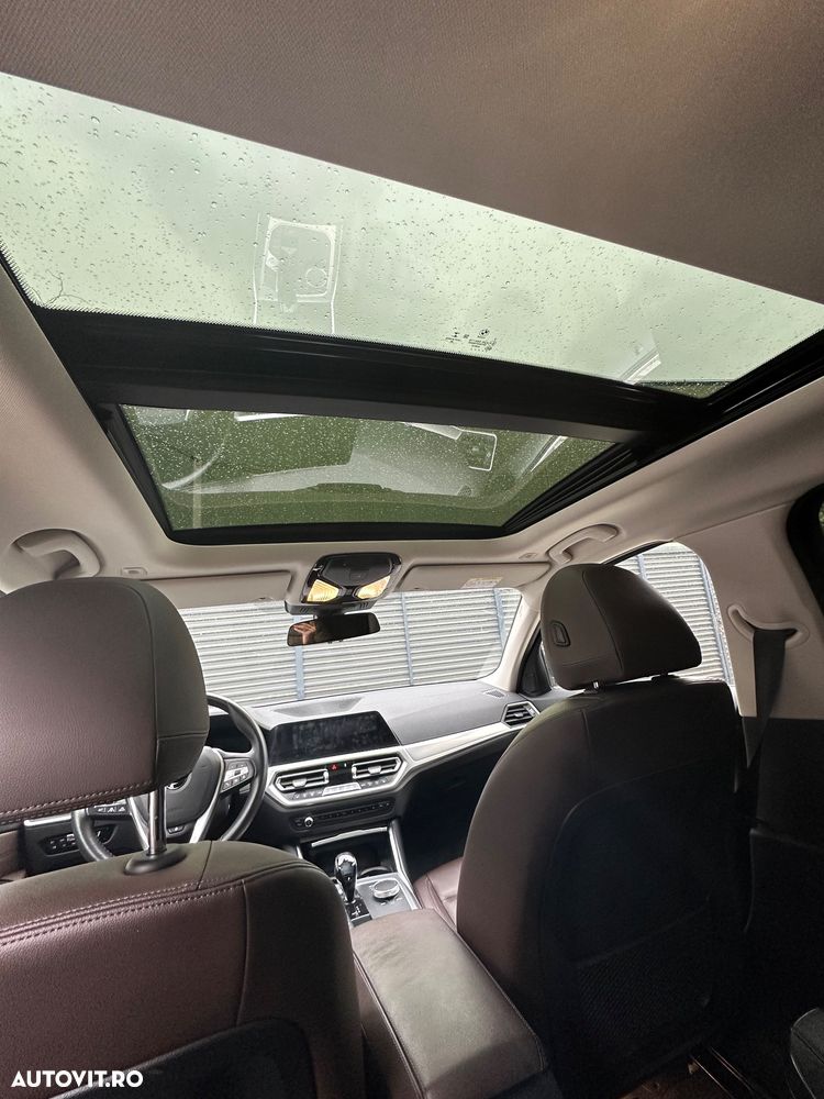 BMW Seria 3 320d xDrive AT MHEV - 12