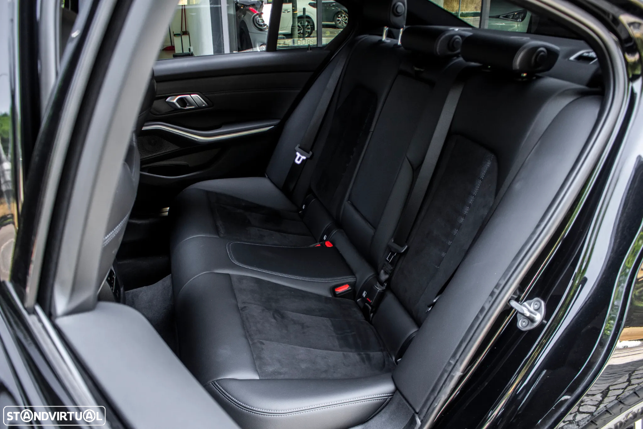 BMW 320 e Pack M Auto - 31