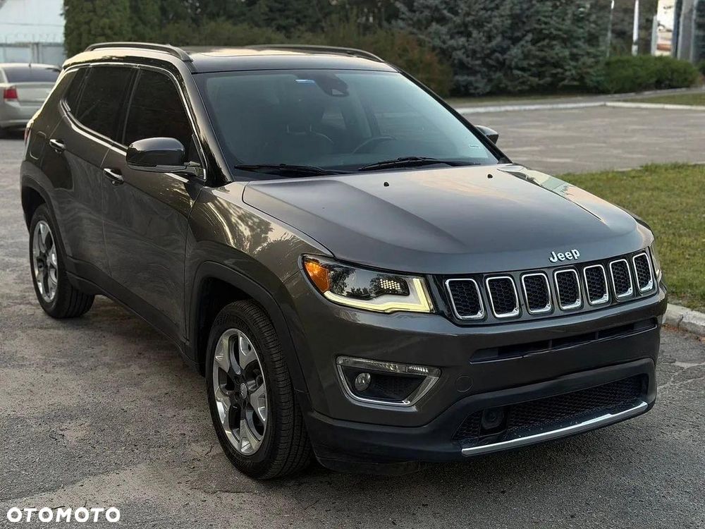 Jeep Compass - 10
