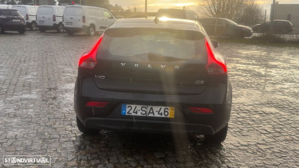 Volvo V40 2.0 D2 Momentum Eco - 5