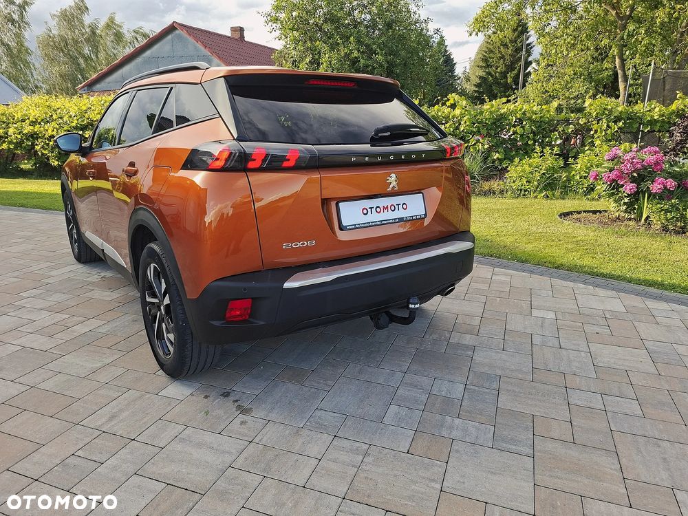 Peugeot 2008 - 8