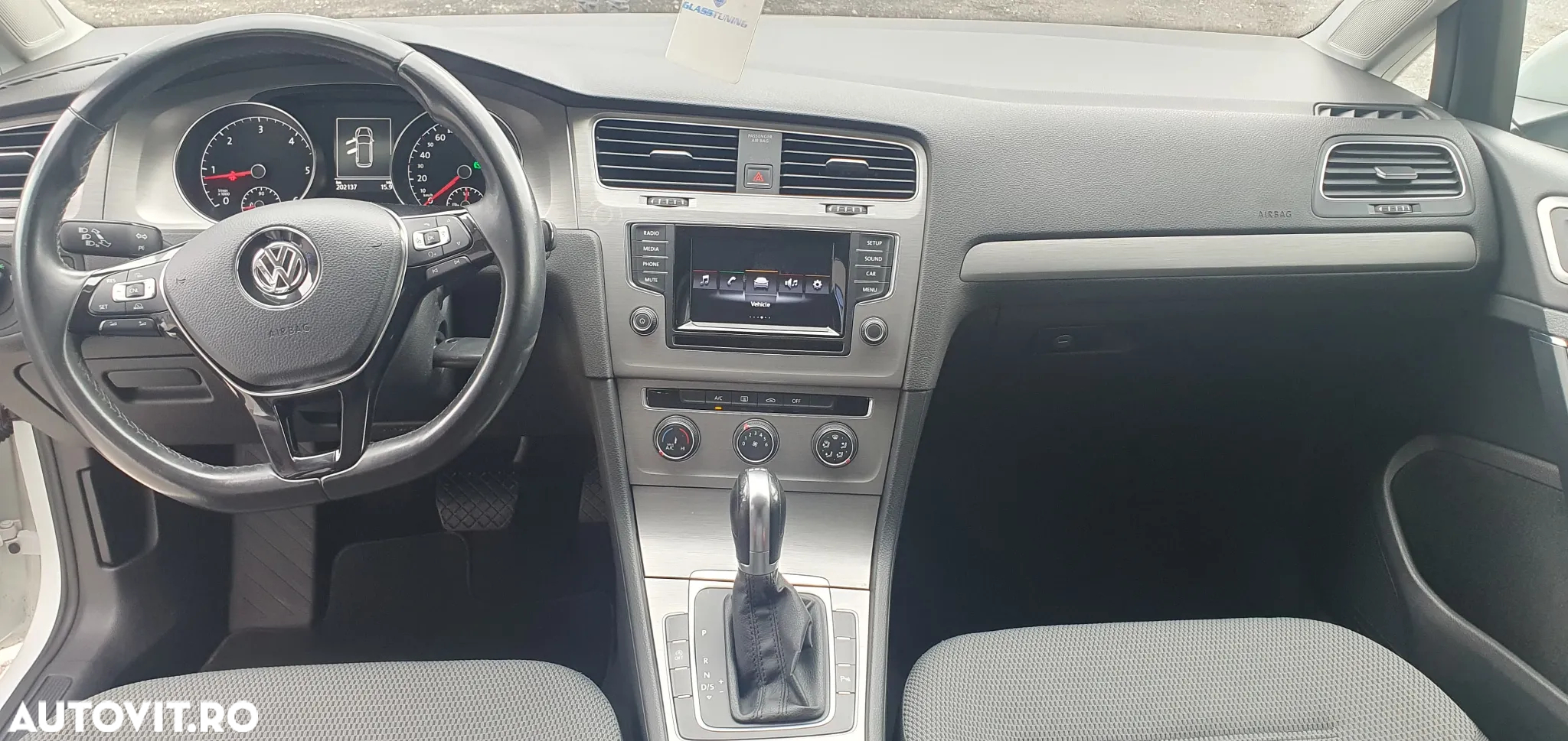 Volkswagen Golf 1.6 TDI DPF DSG BlueMotion Technology Trendline - 8