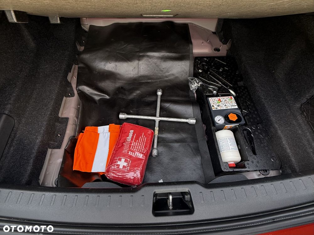 Volvo S60 T4 R-Design - 17