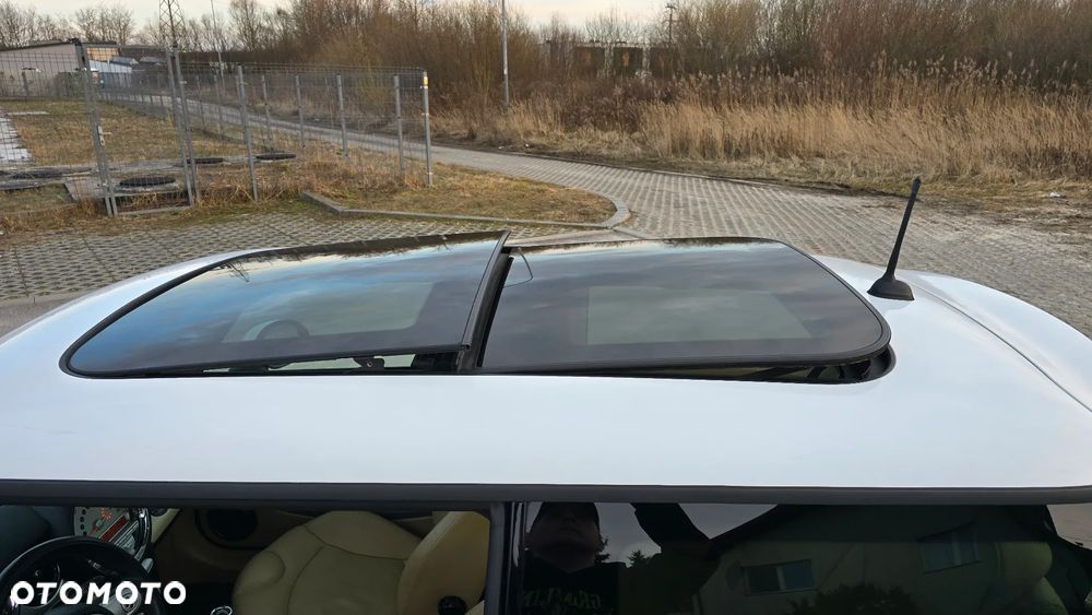 MINI Cooper Standard - 16