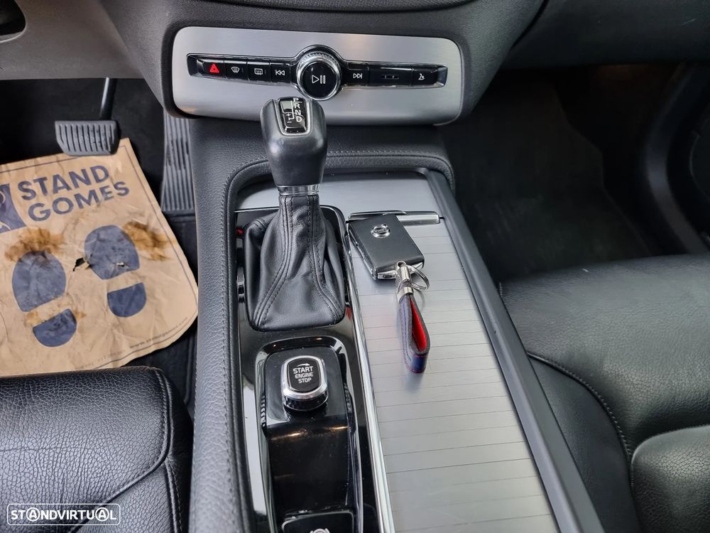 Volvo XC 90 2.0 D4 Momentum - 22