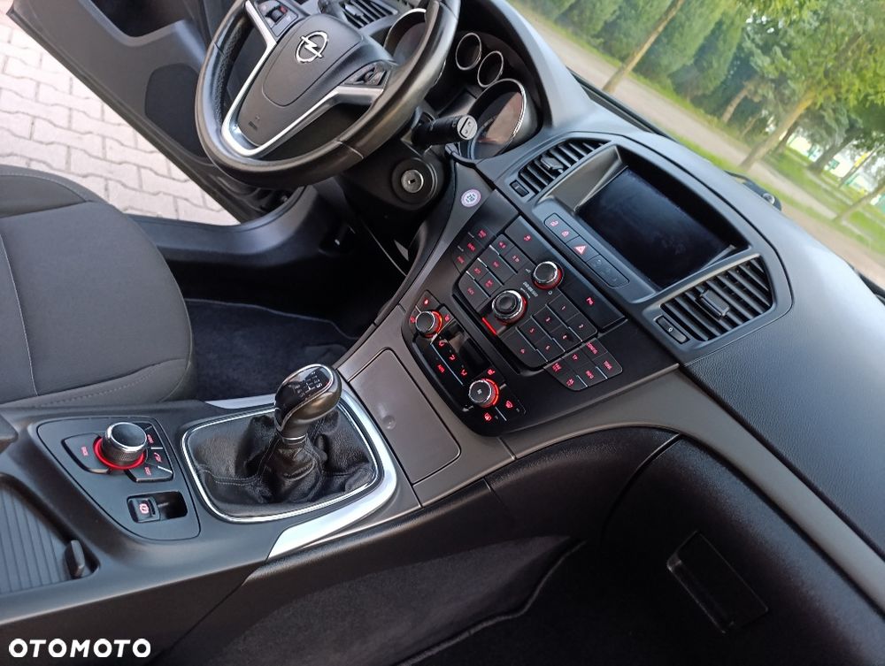 Opel Insignia - 8
